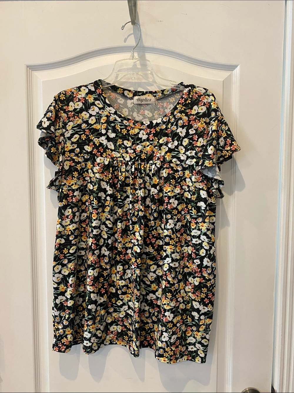 Haptics Black Floral Ruffle Short-Sleeve Blouse